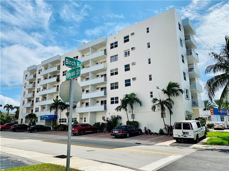 1st image of 2900 Banyan St APT 104