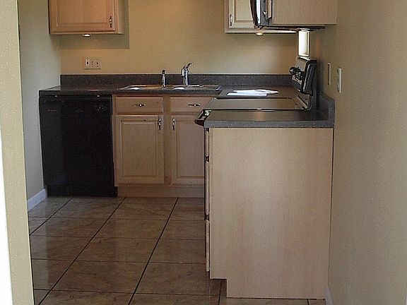 16" ceramic tile