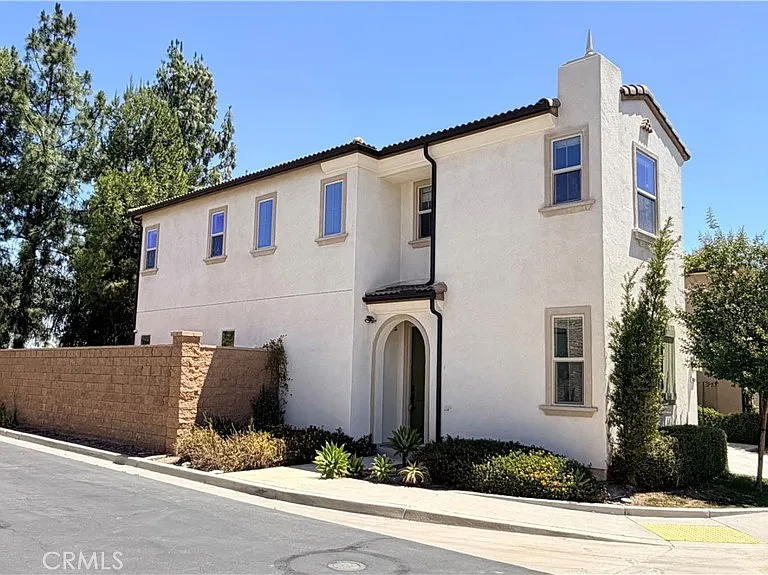 1801 Marquez Way — Photo 3