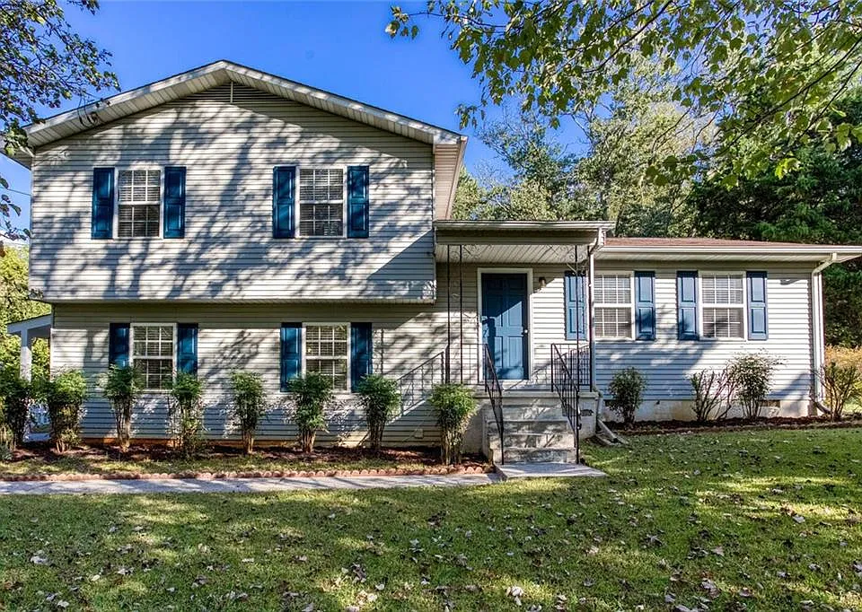 2468 Brown Deer Trl NW