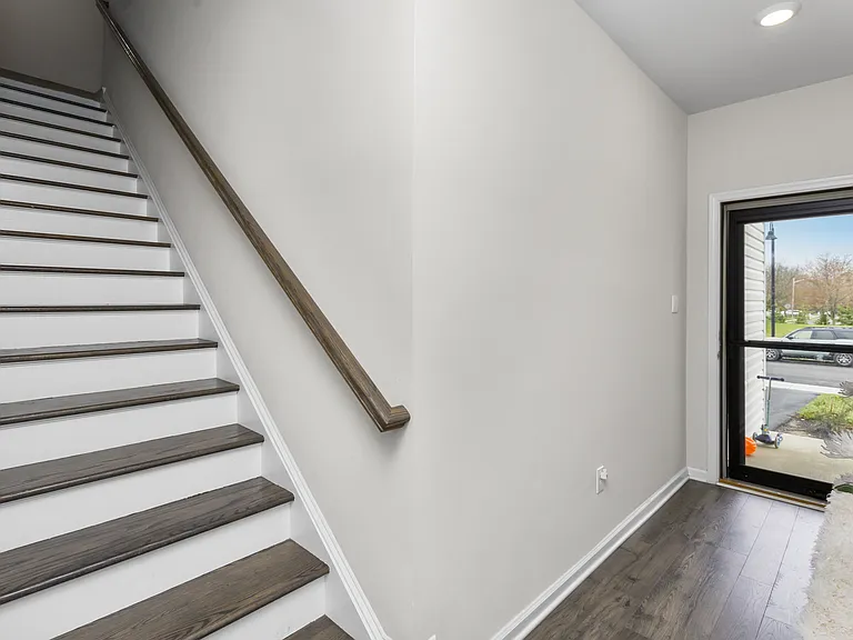 34 Marion Ave — Photo 12