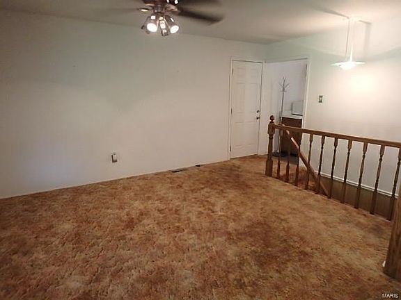 3rd image of 10614 Foxpath Dr