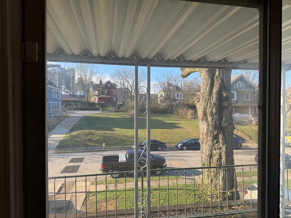 1st image of 220 Hearne Ave #B