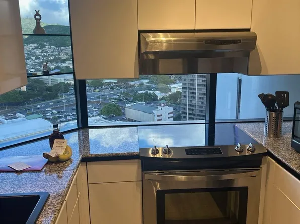 1212 Nuuanu Ave APT 2406, Honolulu, HI 96817