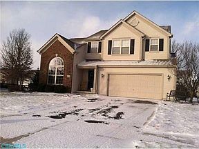 1st image of 6256 Beaumont Sq