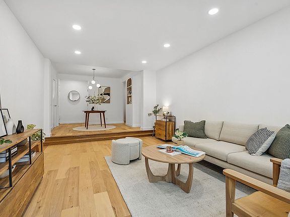 3rd image of 305 W 52nd St APT 2E