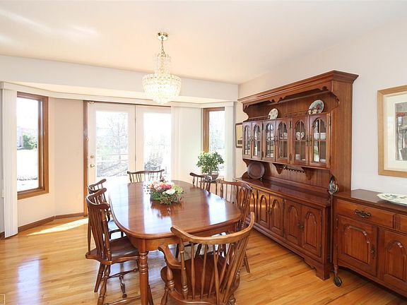4th image of 49110 Shenandoah Dr