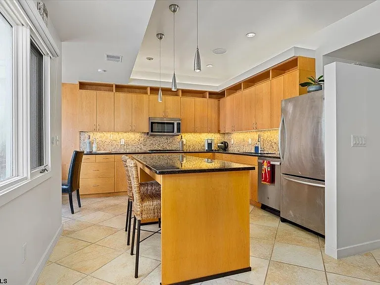 7701 Atlantic Ave #33A — Photo 14