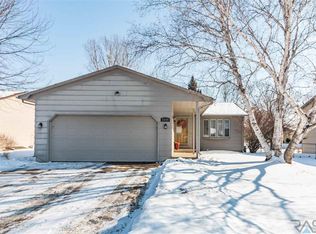 2108 S Judy Ave, Sioux Falls, SD 57103