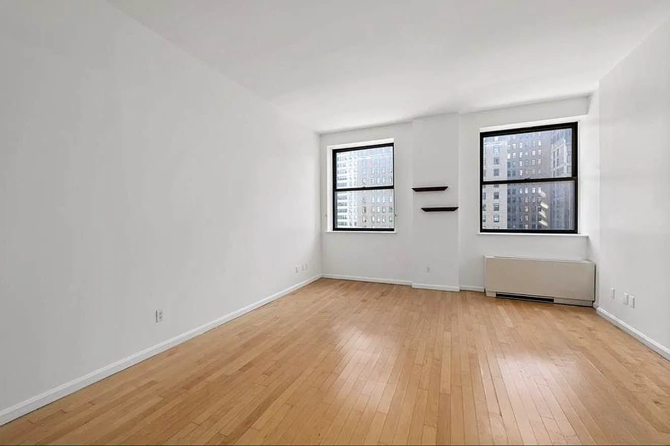 20 West Street — Photo 2