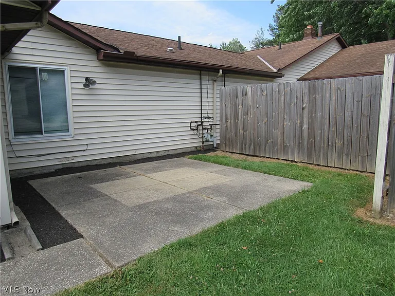 7155 Auburn Rd — Photo 34