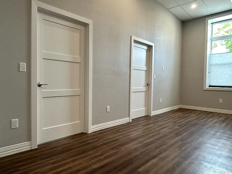 204 4th Ave #103 — Photo 7