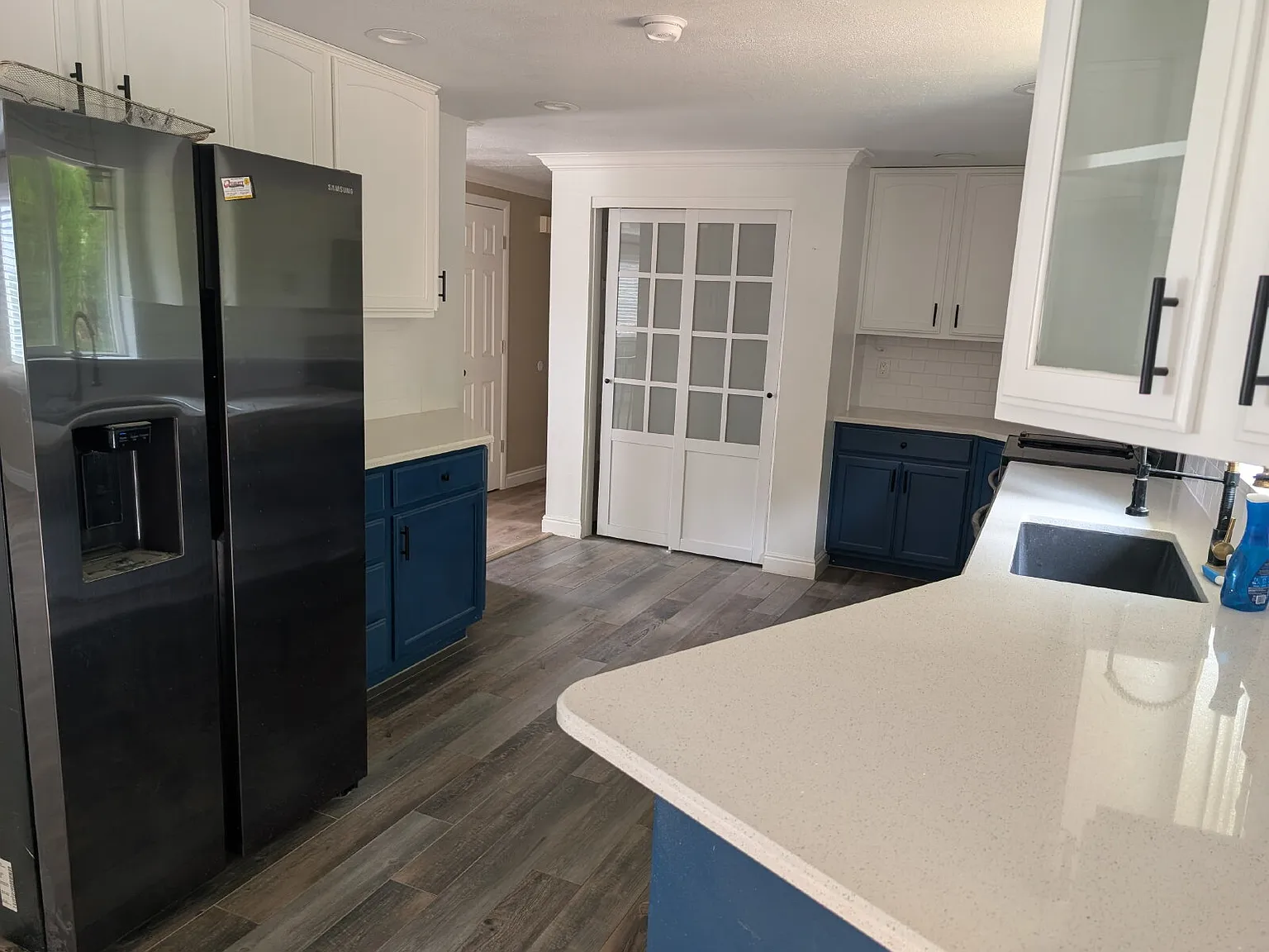 3 bed, 3.0 bath, 2041 sqft, $2,625 — Photo 4