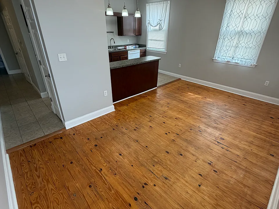 126 N Braddock St #201