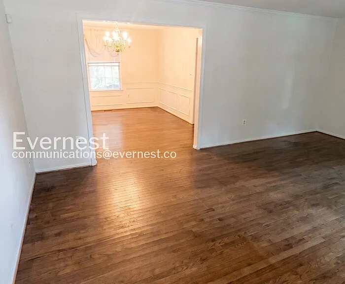 11829 Parliament Dr — Photo 8
