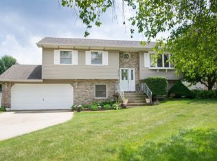 6929 W 85th Pl, Crown Point, IN 46307