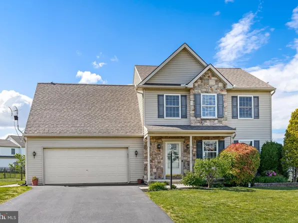 135 Equine Dr, Marietta, PA 17547