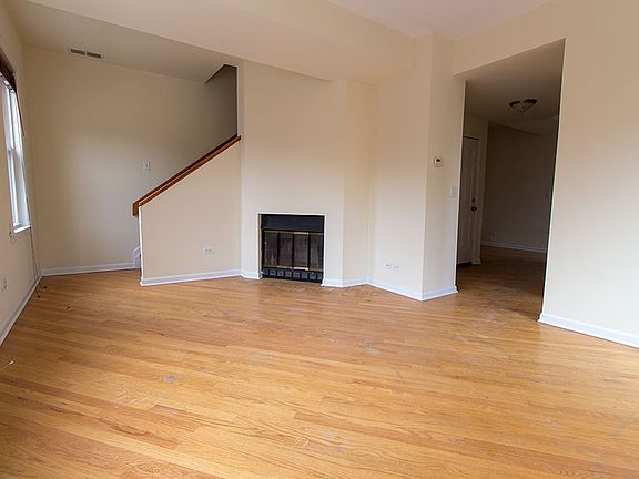 5th image of 2513 N Southport Ave #G01c