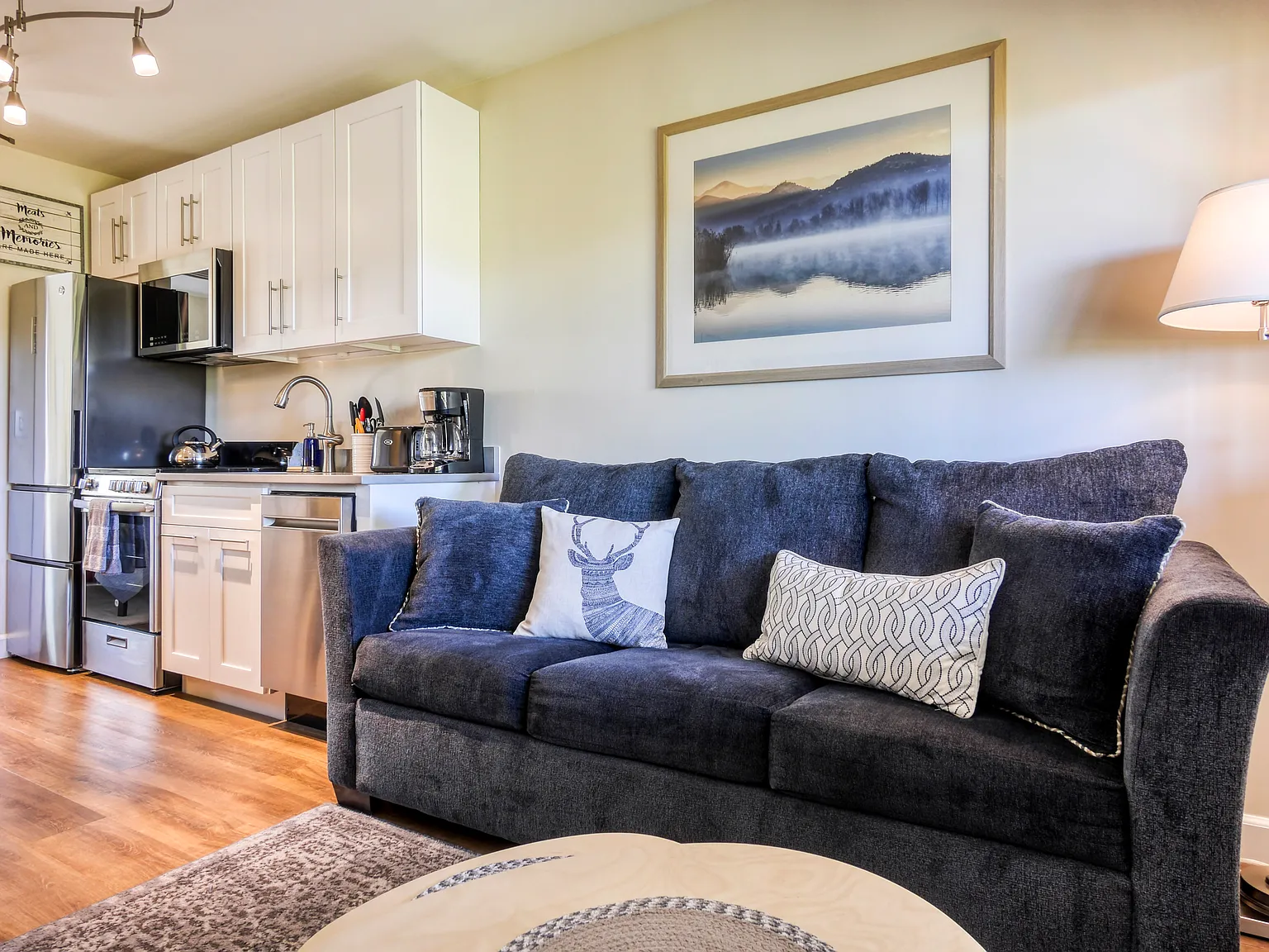 1 bed, 300 sqft, $2,250 — Photo 3