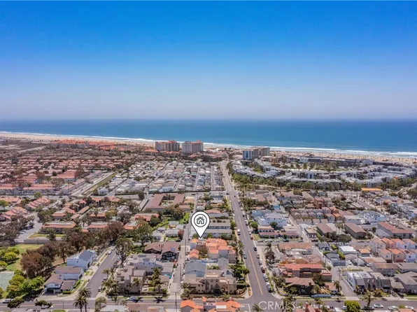 302 Huntington St, Huntington Beach, CA 92648