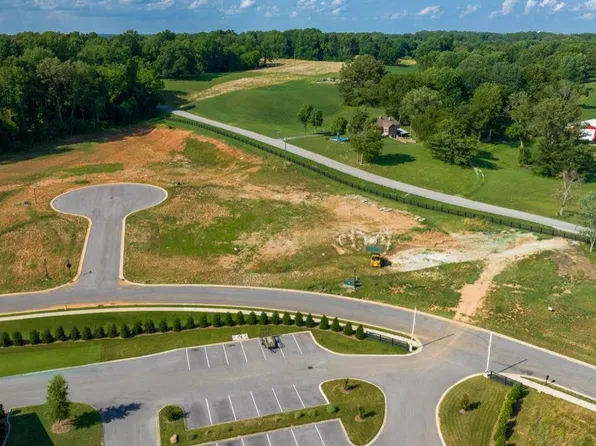 164 Wedge Ct, Bowling Green, KY 42103