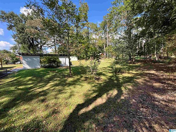 5th image of 532 McClellan Rd