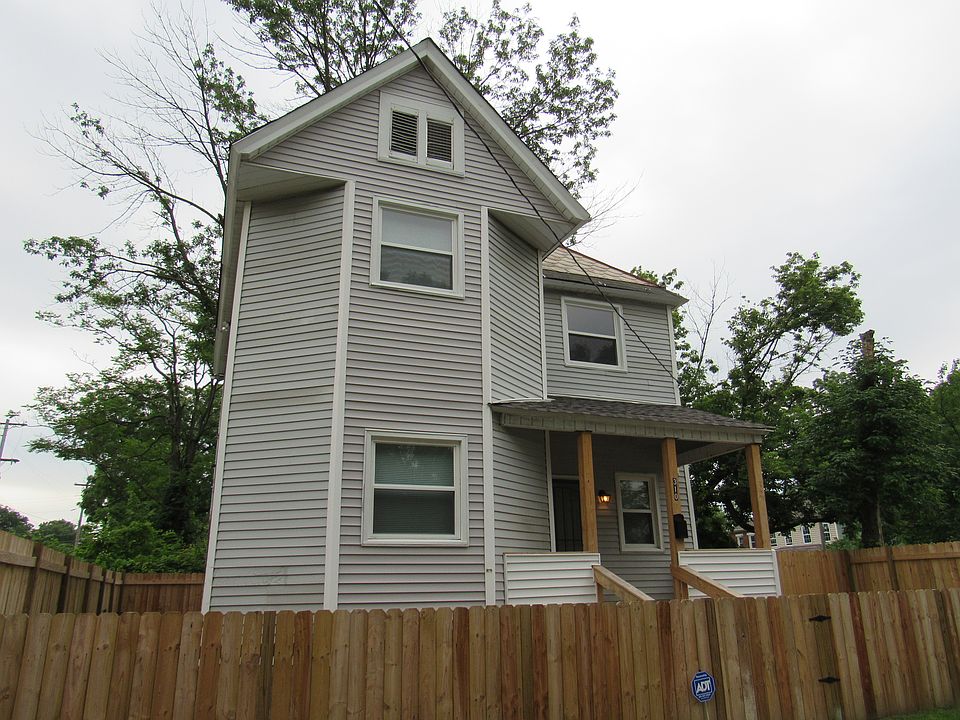 1st image of 310 S Champion Ave