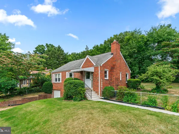 6000 Quintana St, Riverdale, MD 20737