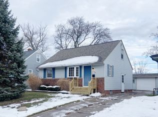 575 Darlington Rd, Bedford, OH 44146