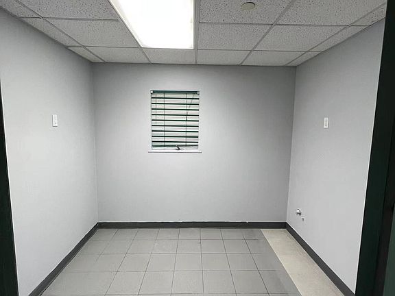 5th image of 1761 E 12th St APT 1