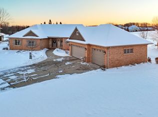 1271 N Sedona Cir, Oneida, WI 54155