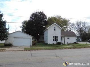 304 N Main St, Poynette, WI 53955