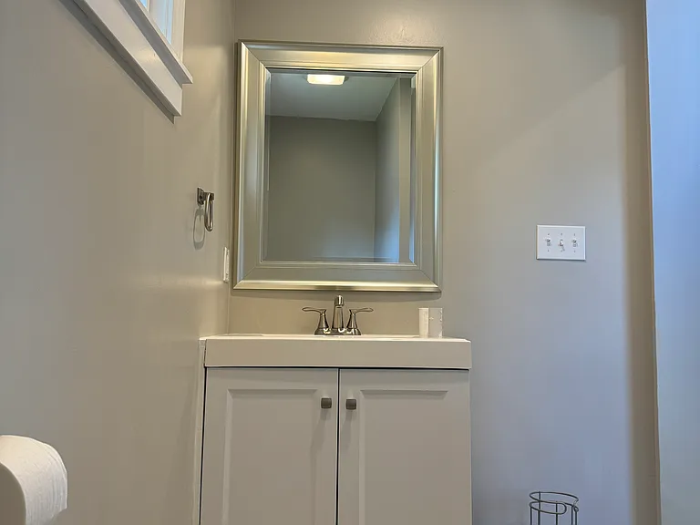2527 Valley Ave — Photo 11