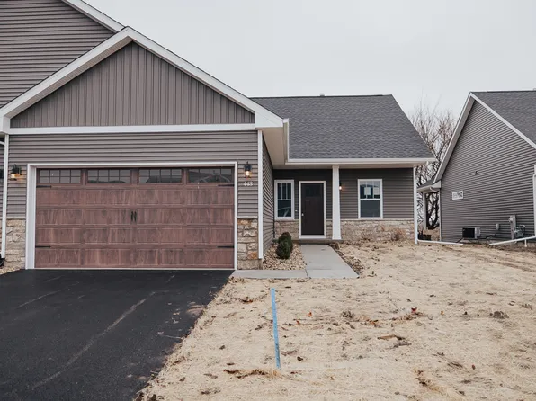 443 Anjali Ct #R, Sycamore, IL 60178