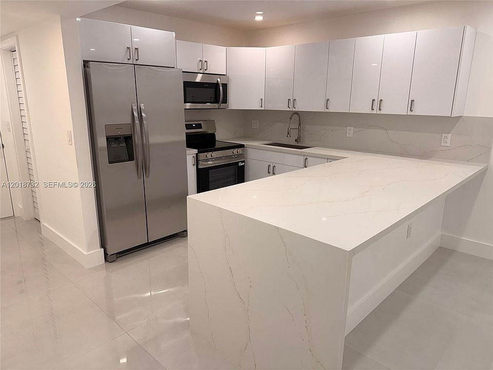 1st image of 6070 W 19th Ave APT 315