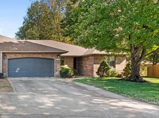 1461 E Dunkirk St, Springfield, MO 65804