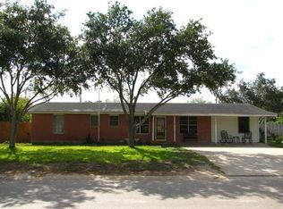 509 Carle St, Freer, TX 78357