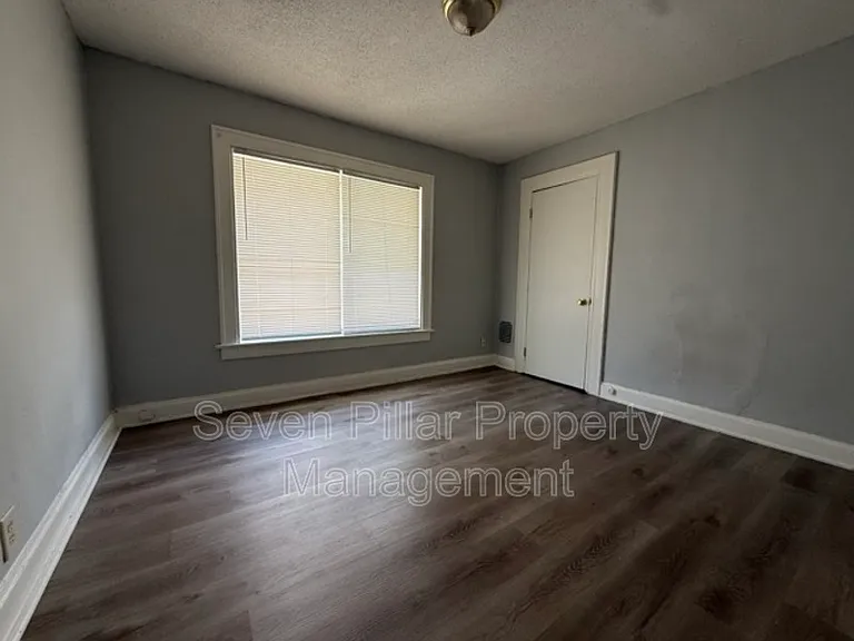 1044 16th Ave — Photo 16
