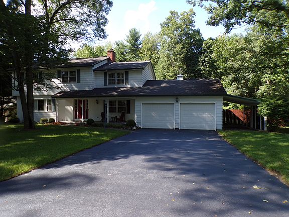 3rd image of 32 Twicwood Ln