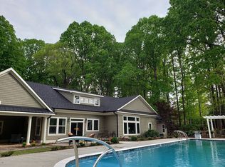 5607 Lambshire Dr, Raleigh, NC 27612