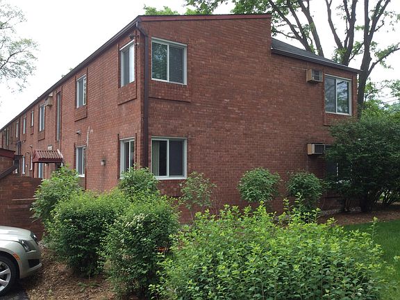 3rd image of 355 E Forteen Mile Rd