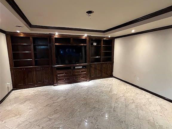 4th image of 2731 SW 61st St