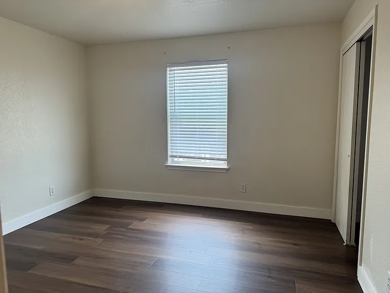Unit Photo