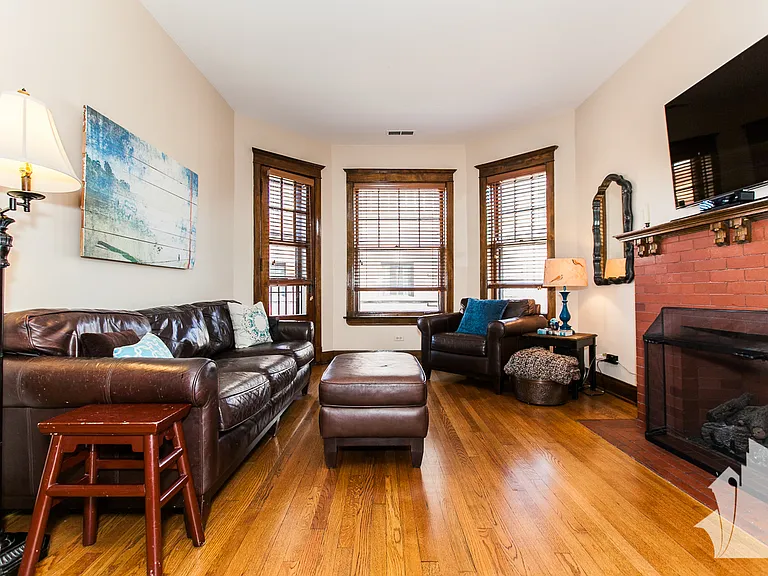 4332 N Dayton St #3 — Photo 2