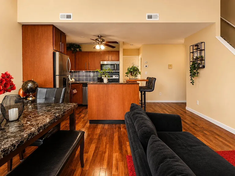 156 Liberty St #8 — Photo 5