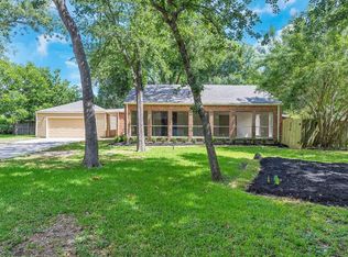 13918 Lynnwood Ln, Sugar Land, TX 77498