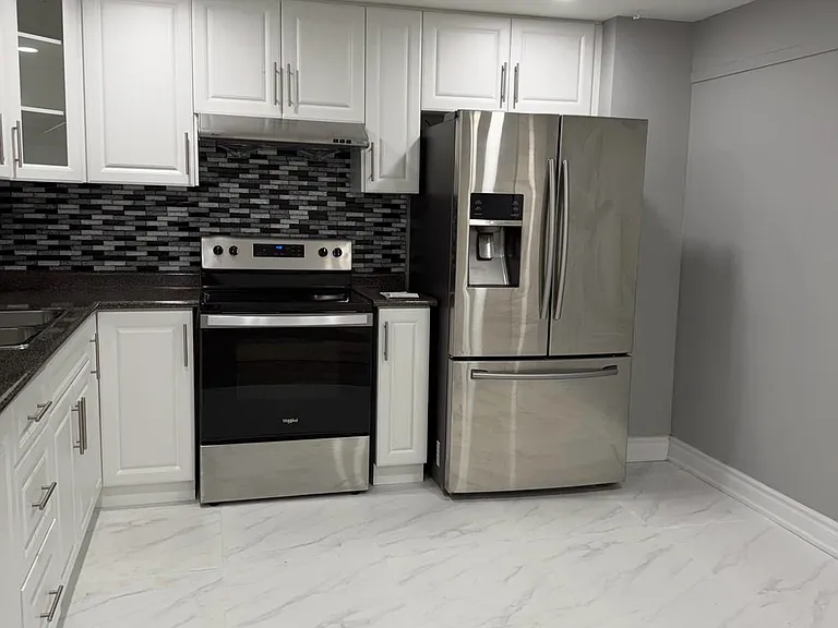 136 Lawson Rd #BASEMENT — Photo 3