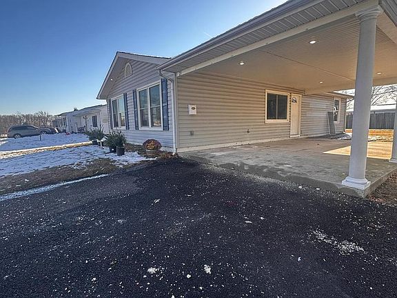 3rd image of 23 Tamarack Ln