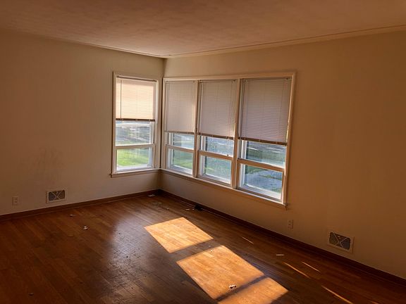 5th image of 2223 Audobon Dr SE
