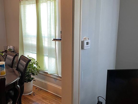 5th image of 106 Clarendon St #10913675